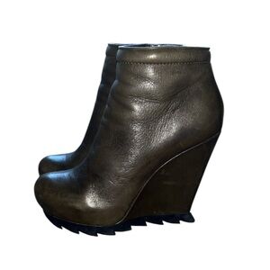CAMILLA SKOVGAARD Finch Leather Platorm Sawtooth Sole Wedge Bootie Size 37/7 US